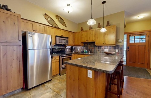 Sun Peaks Condo | Charming Ski-In/Ski-Out Pet Friendly Condo!