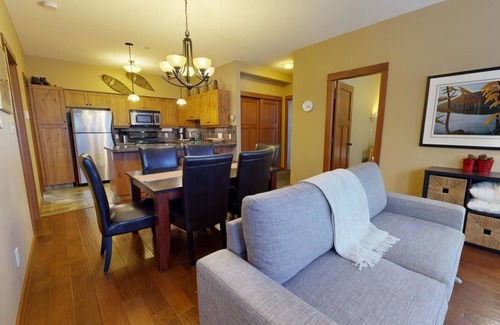 Sun Peaks Condo | Charming Ski-In/Ski-Out Pet Friendly Condo!