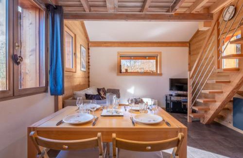 Les Bossons Ski Chalet | Charming small chalet with Aiguille du Midi view