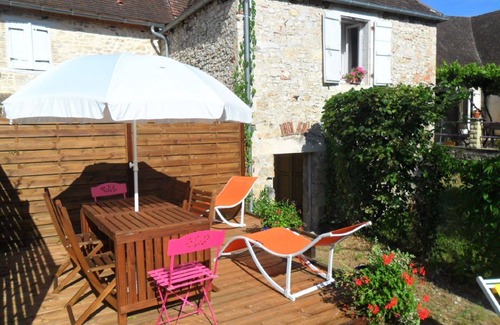 Meyronne House | Charming small house in a village bounding the river Dordogne