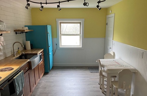 Hillsdale House | Charming small house 5 minutes from Hillsdale College and downtown.