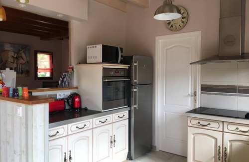 Chaon Cottage | Charming Sologne Retreat: Spacious, Comfortably Decorated, with Terrace and Beautiful Garden