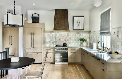 Morningside-Lenox Park House | Charming & sophisticated 2-bedroom townhome with WiFi/cable in beautiful Atlanta