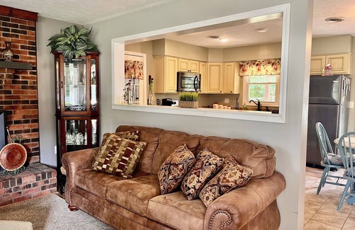 Campbellsville House | Charming Southern Home