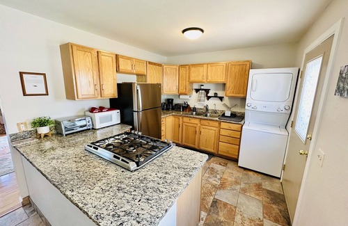 Cortez House | Charming southwestern home in downtown Cortez- 9mins to Mesa Verde