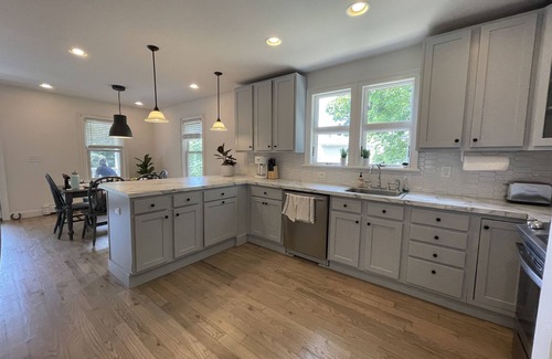 Highlands Cottage | Charming spacious 1933 newly renovated private home. Walk to trails