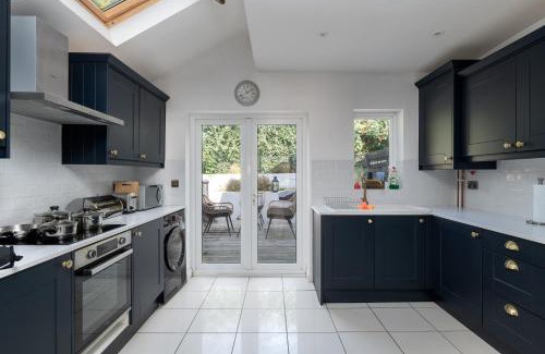 Northampton Apartment | Charming & Spacious 2 BR Home