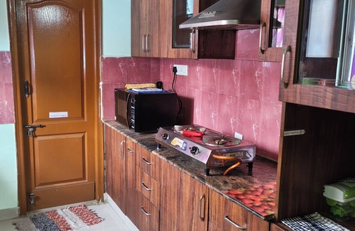 Kalyan Nagar Apartment | Charming & Spacious 2-bedroom apartment in amazing Bengaluru with WiFi, fitness.