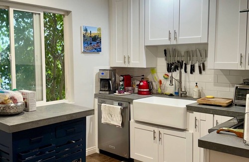 La Jolla Shores Condo | Charming spacious 2-bedroom condo in gorgeous La Jolla Shores Walk to Beach