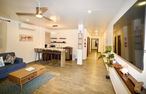 Belize City Villa | Charming & Spacious 2 Bedroom Villa Near Ocean-Seashore Villa