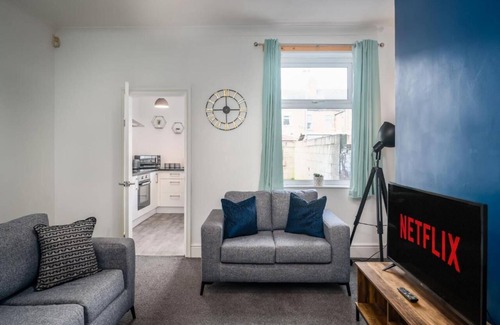 Goole House | Charming & Spacious 4-BR Home in Goole