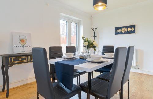 Canterbury House | Charming & Spacious City Centre House - Perfect for Family & Contractor - Sleeps 8