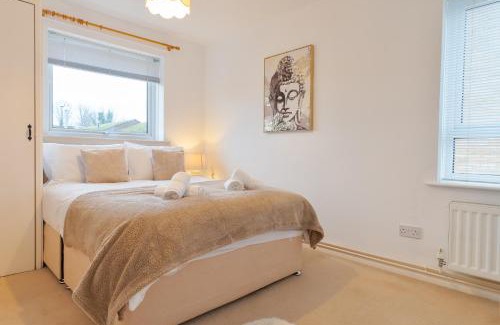 Canterbury House | Charming & Spacious City Centre House - Perfect for Family & Contractor - Sleeps 8