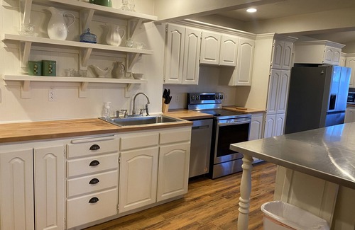 Cache County House | Charming Spacious Country Home 15 min from Logan.