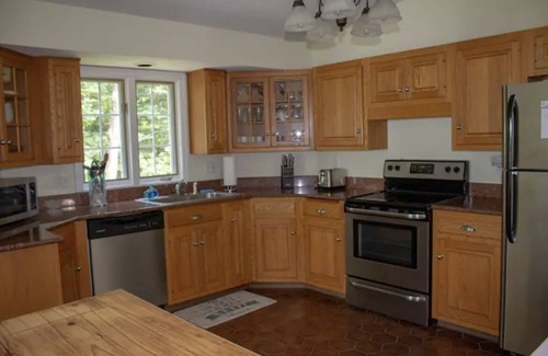 Bonnet Shores House | Charming & spacious beach home in Bonnet Shores, Narragansett