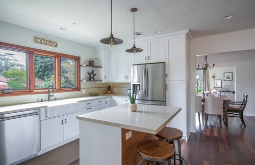 Glendale House | Charming Spanish 3 Bedroom 2 Bathroom Home in Glendale