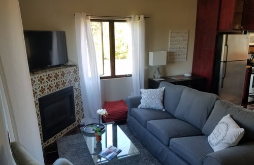 Petaluma Apartment | Charming Spanish/Mediterranean Casita