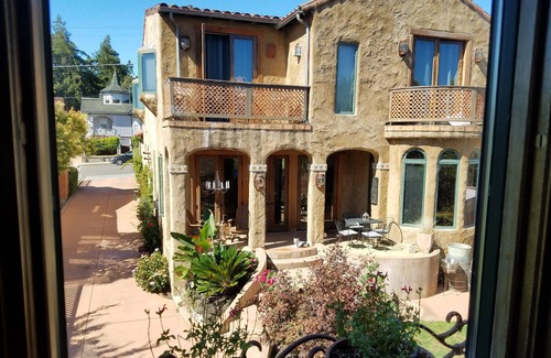 Petaluma Apartment | Charming Spanish/Mediterranean Casita