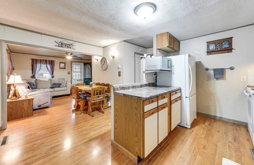 Spirit Lake House | Charming Spirit Lake Home - 6 Mi to Arnolds Park!