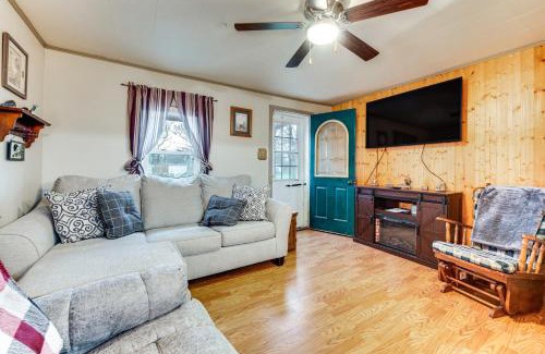 Spirit Lake House | Charming Spirit Lake Home - 6 Mi to Arnolds Park!
