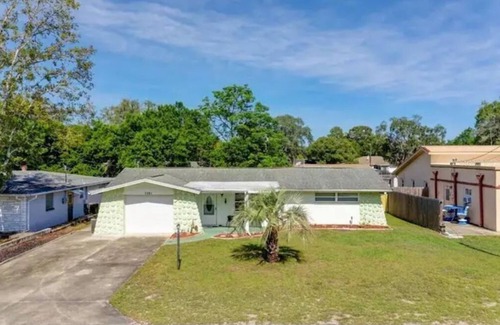 Forest Oaks House | Charming Spring Hill Home- In a Quiet Neighborhoodn
