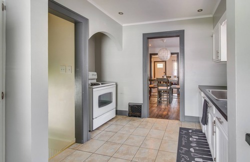 Springfield Cottage | Charming Springfield Home: 2 Mi to Downtown