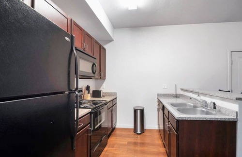 Greeley Apartment | Charming Stay 2 Blocks Away from UNC with Gym