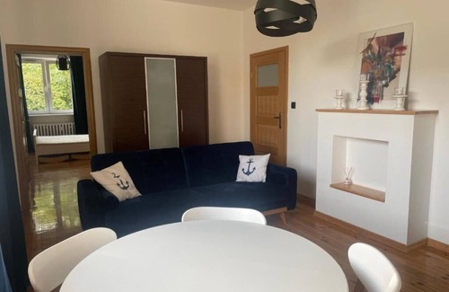 Wzgorze Swietego Maksymiliana Apartment | Charming Stay in Peaceful Tourist-Favorite Area, Steps from Top Attractions