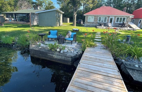 Ottawa Division Cottage | Charming stone cottage with PRIME waterfront on Rideau River