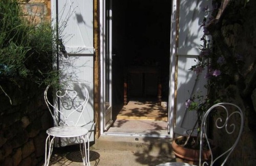 Gourdon House | Charming stone cottage in heart of medieval town but close to countryside