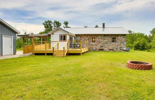 Marion House | Charming Stone Cottage in Marion with Fire Pit!