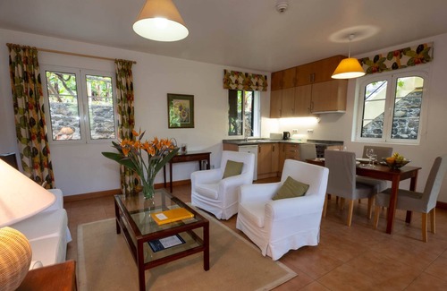Sao Martinho Cottage | Charming stone cottage in Funchal | Casa Vinhas