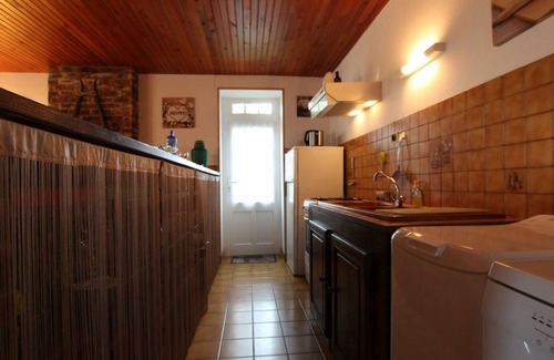 Surville Cottage | Charming Stone House with Enclosed Garden, Near Surville's Haven, Pet-Friendly, Optional Cleaning Service
