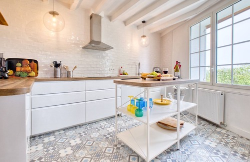 Allemans House | Charming Stone House with Pool and Enclosed Garden :nA Haven of Comfort and Serenity