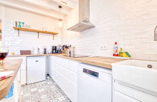 Allemans House | Charming Stone House with Pool and Enclosed Garden :nA Haven of Comfort and Serenity