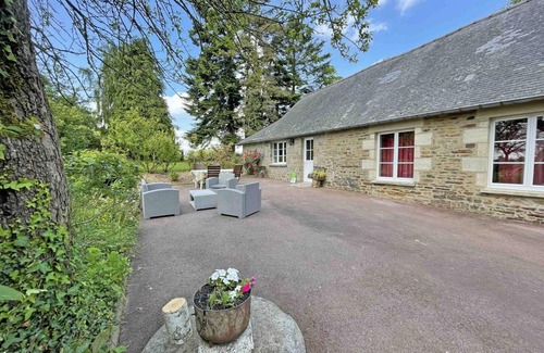 Mantilly Cottage | Charming Stone House with Garden, Modern Amenities & Wellness Services in Peaceful Normandy