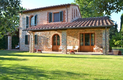 Orentano House | Charming Stone Villa