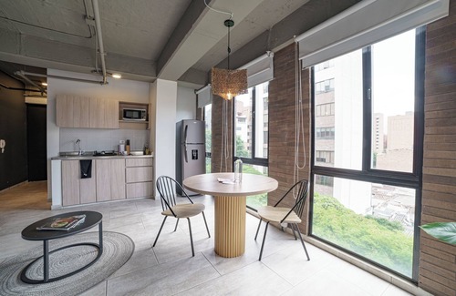 Laureles Apartment | Charming Studio apartment in sunny Medellín with AC, WiFi