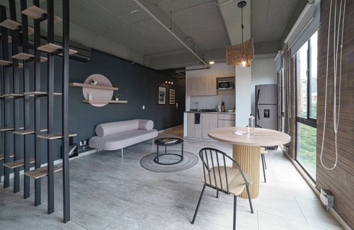 Laureles Apartment | Charming Studio apartment in sunny Medellín with AC, WiFi