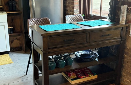 Central Business District Apartment | Charming studio apartment , free parking, WiFi in historic downtown Mobile