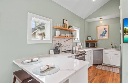 Southwest Raleigh Apartment | Charming Studio Apt in Downtown Raleigh-Walkable location!