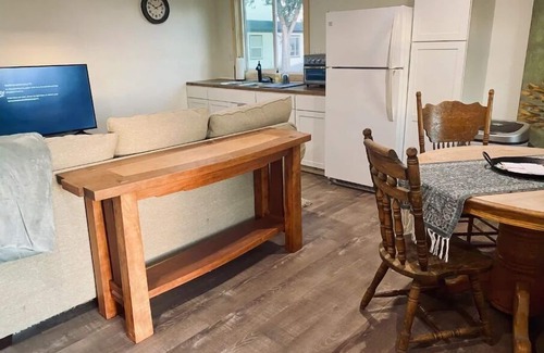 Klamath Falls Cabin | Charming Studio Cottage on 52 - acre farm!