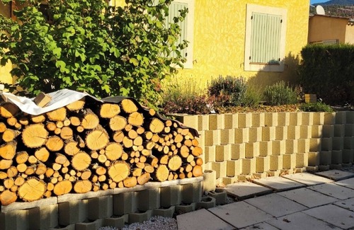 Castellane Apartment | CHARMING STUDIO close to the center of CASTELLANE, du VERDON