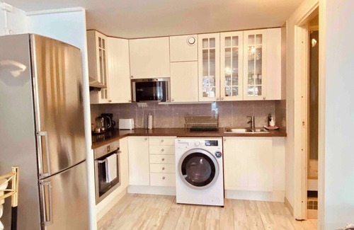 Sollentuna Apartment | Charming Studio Flat In Sollentuna, Stockholm