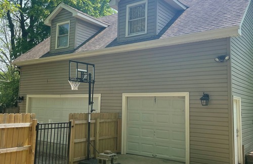 Beechmont Apartment | Charming studio in amazing Louisville with WiFi, AC