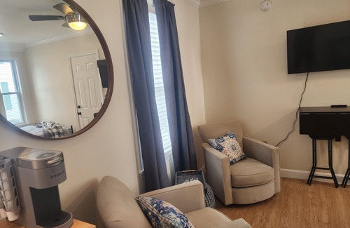 Bangor Apartment | Charming studio in Bangor Maine on Broadway park.