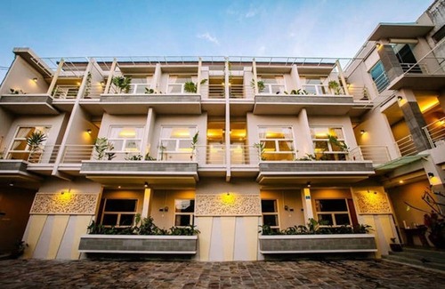 Pemecutan Kelod Apartment | Charming studio in Central Point E