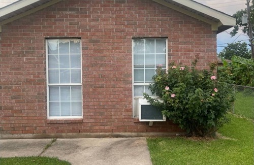 Baytown Apartment | Charming studio in enchanting Baytown close several places to interest.