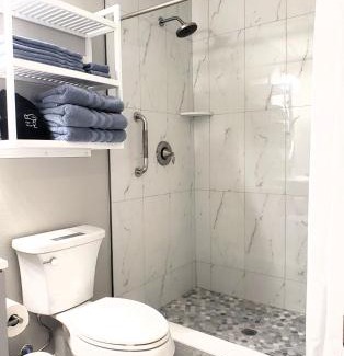 Sarasota House | Charming studio in fabulous University Pines