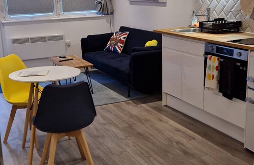 Westbourne Apartment | Charming studio in fantastic London near the grand union canal